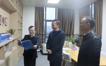 市國資委黨委書記劉勁松一行蒞臨公司調(diào)研指導（圖）
